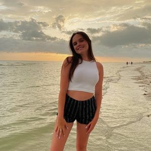 Meet your Posher, Lizzy